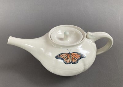 Monarch teapot front